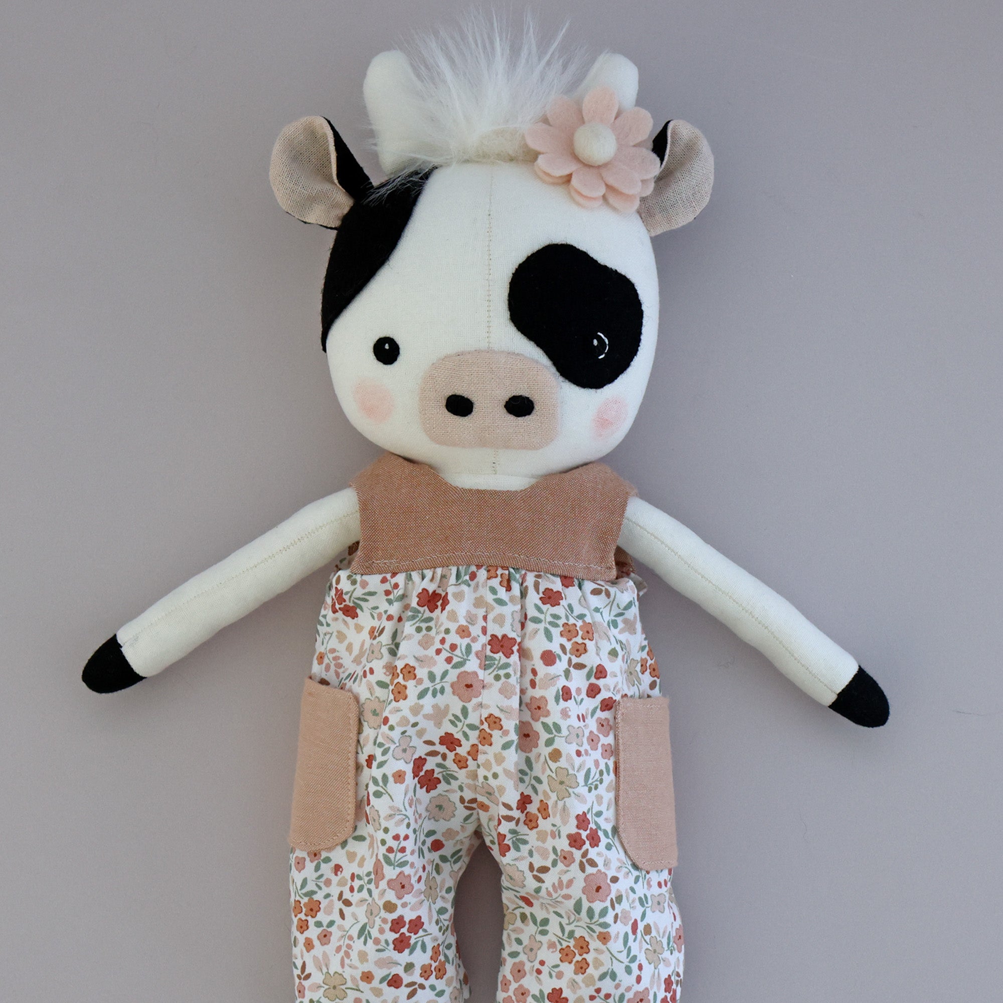 Sitting Cow Pattern Cow sewing pattern – Studio Seren