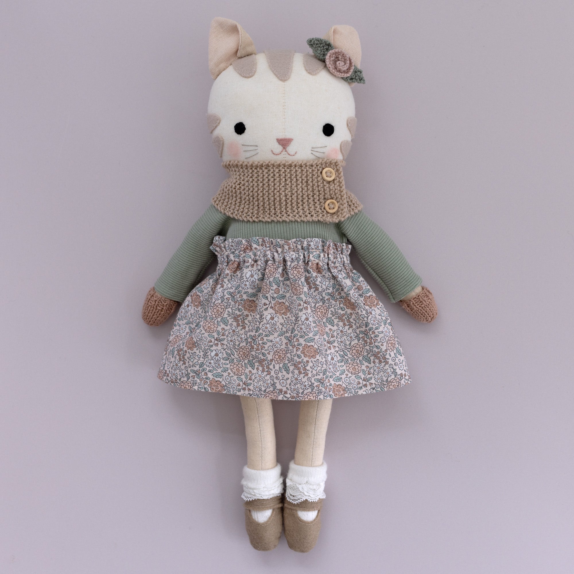 Knitted doll accessories pattern – Studio Seren
