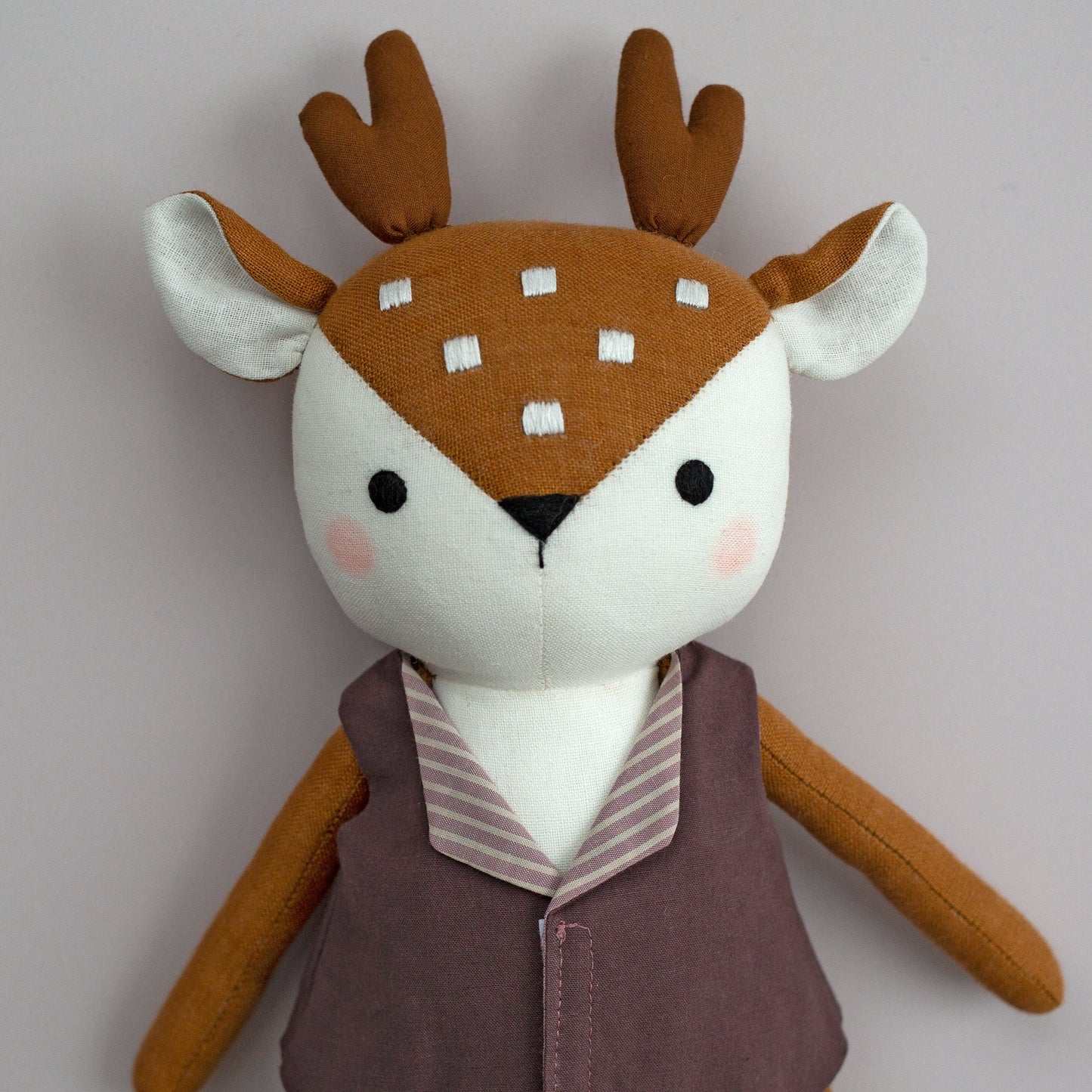 Deer sewing pattern and tutorial - Studio Seren