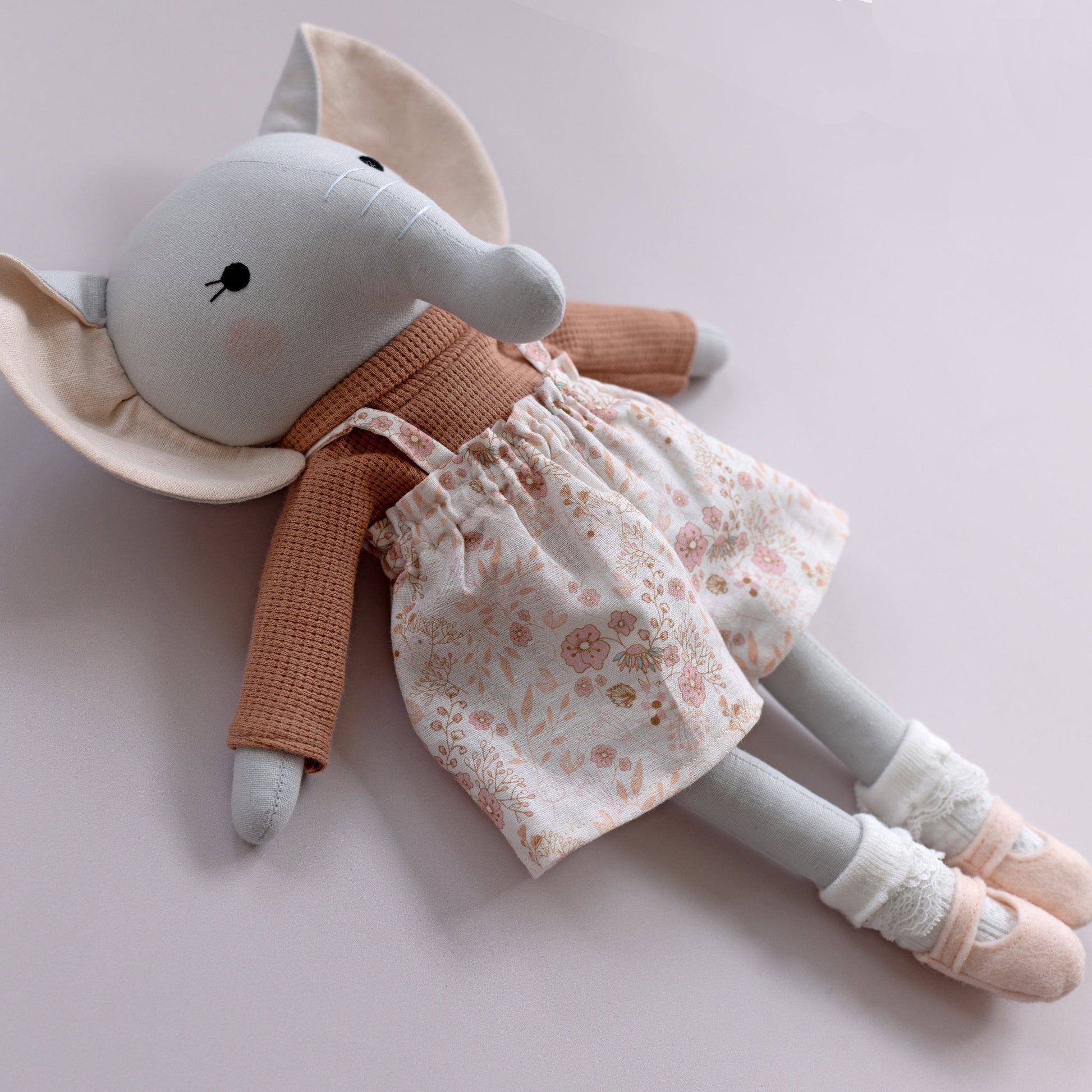 Elephant sewing pattern and tutorial - Studio Seren